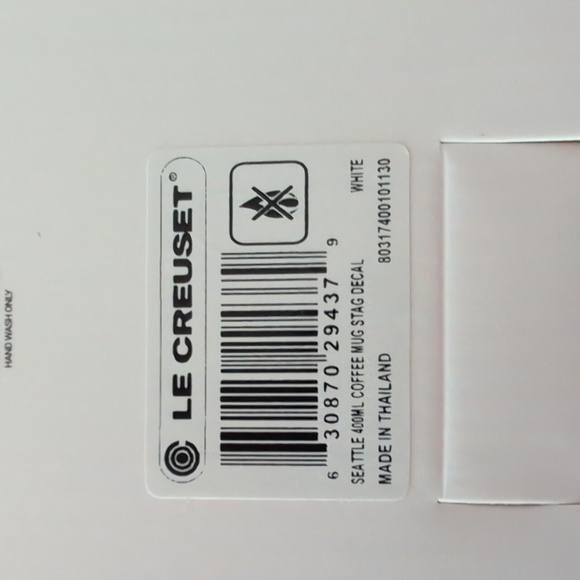 Le Creuset Noel Mug with Festive Red Design - Picture 3 of 3